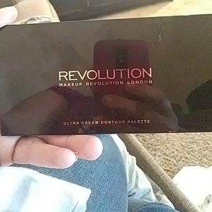 Revolution contour